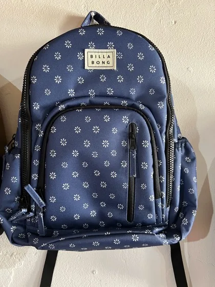 Mochila Billabong Azul con Margaritas